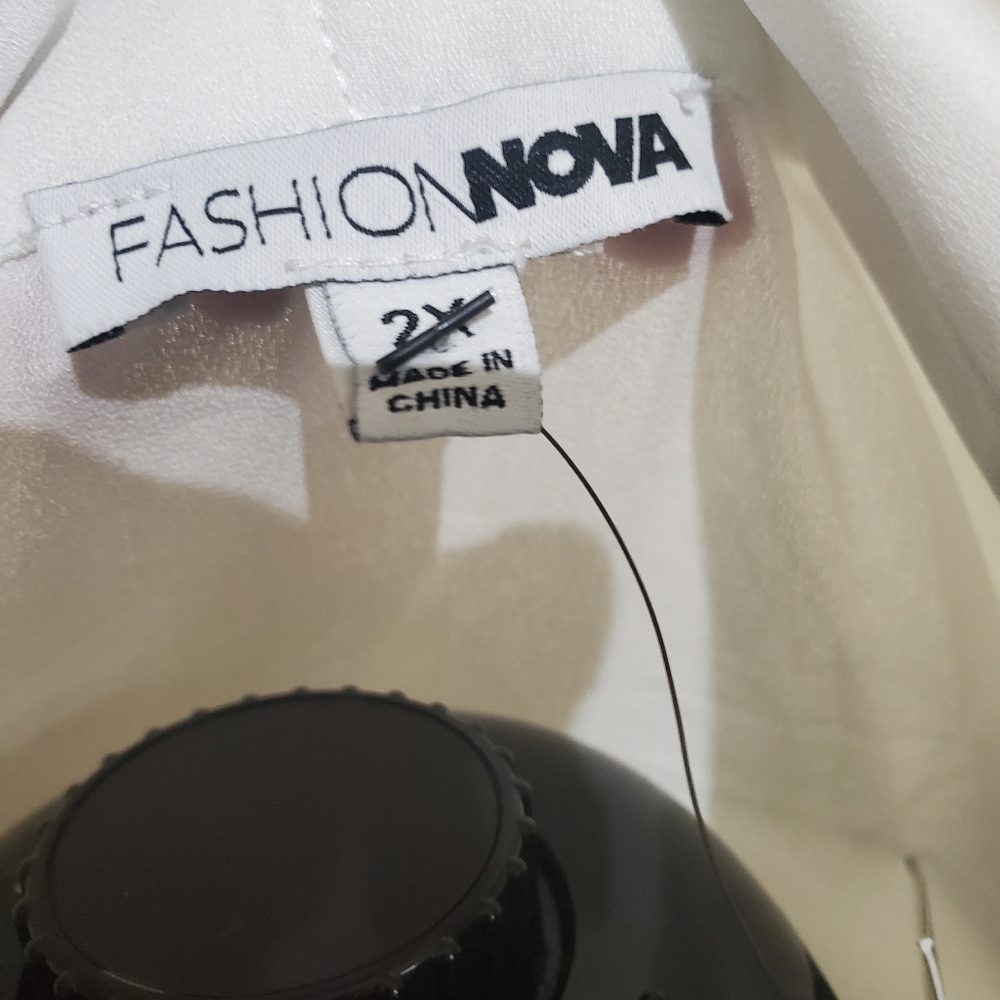 Button Down blouse - Picture 3 of 3